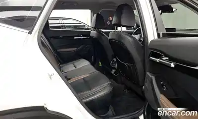 Kia Seltos 2023 1.6 Автомат в Москве № 359572, миниатюра 12