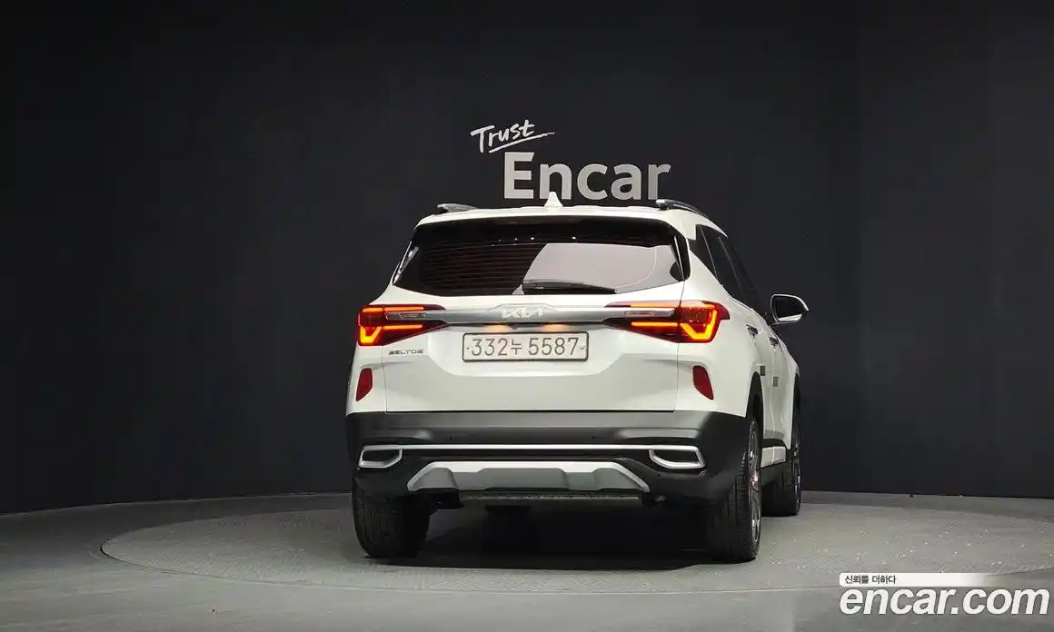 Kia Seltos 2023 1.6 Автомат в Москве № 359572, фото 4