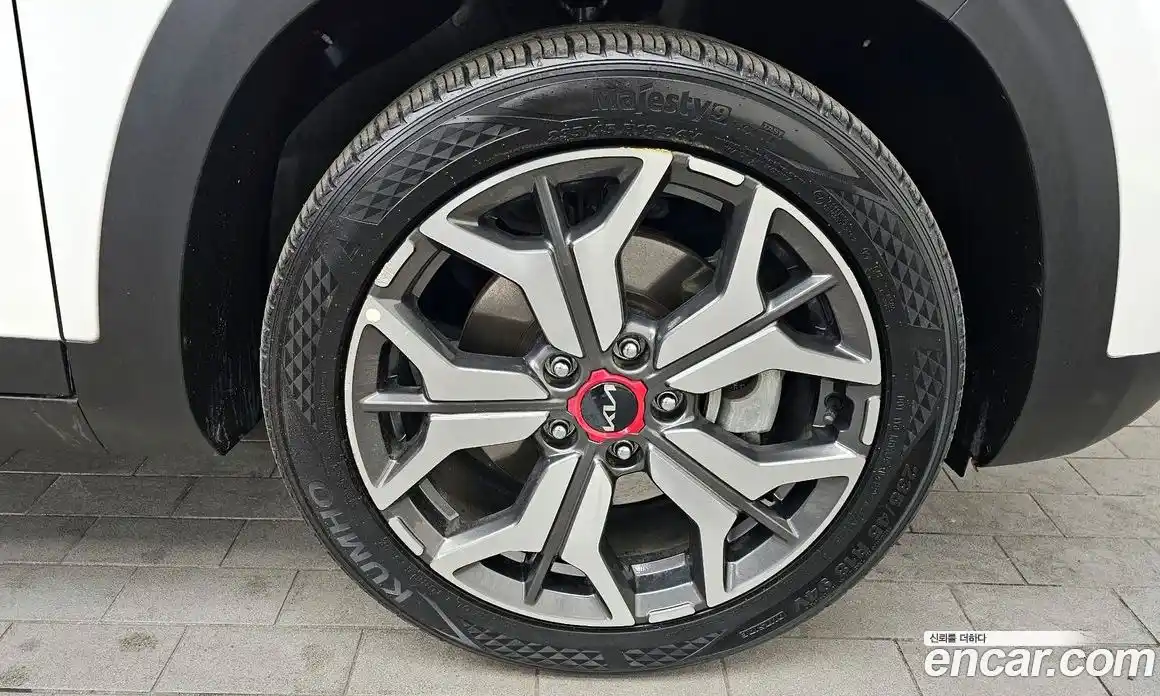 Kia Seltos 2023 1.6 Автомат в Москве № 359572, фото 5