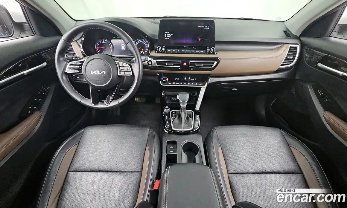 Kia Seltos 2023 1.6 Автомат в Москве № 359572, фото 7