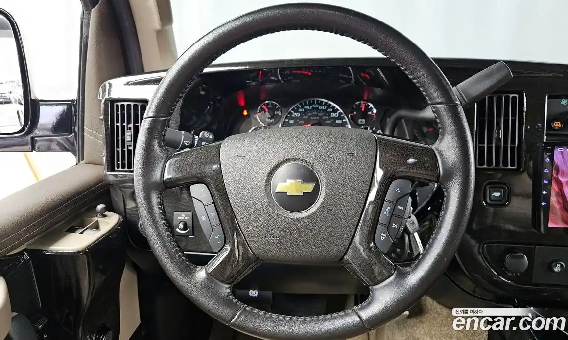 Chevrolet Express Van 2021 6.6 Автомат в Москве № 363517, фото 13