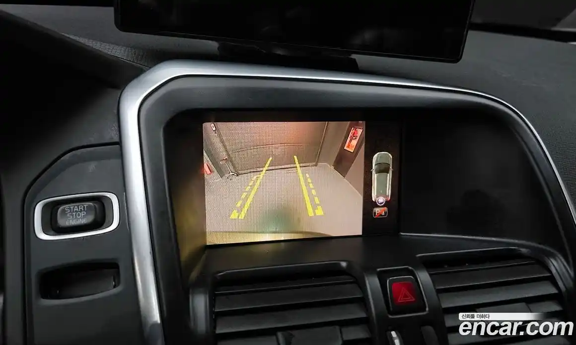 Volvo XC60 2017 2.0 Автомат в Москве № 373919, фото 15