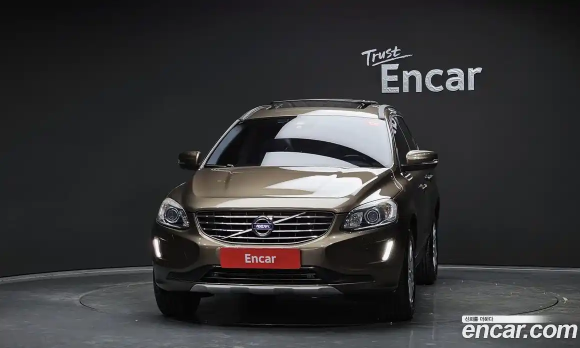 Volvo XC60 2017 2.0 Автомат в Москве № 373919, фото 3