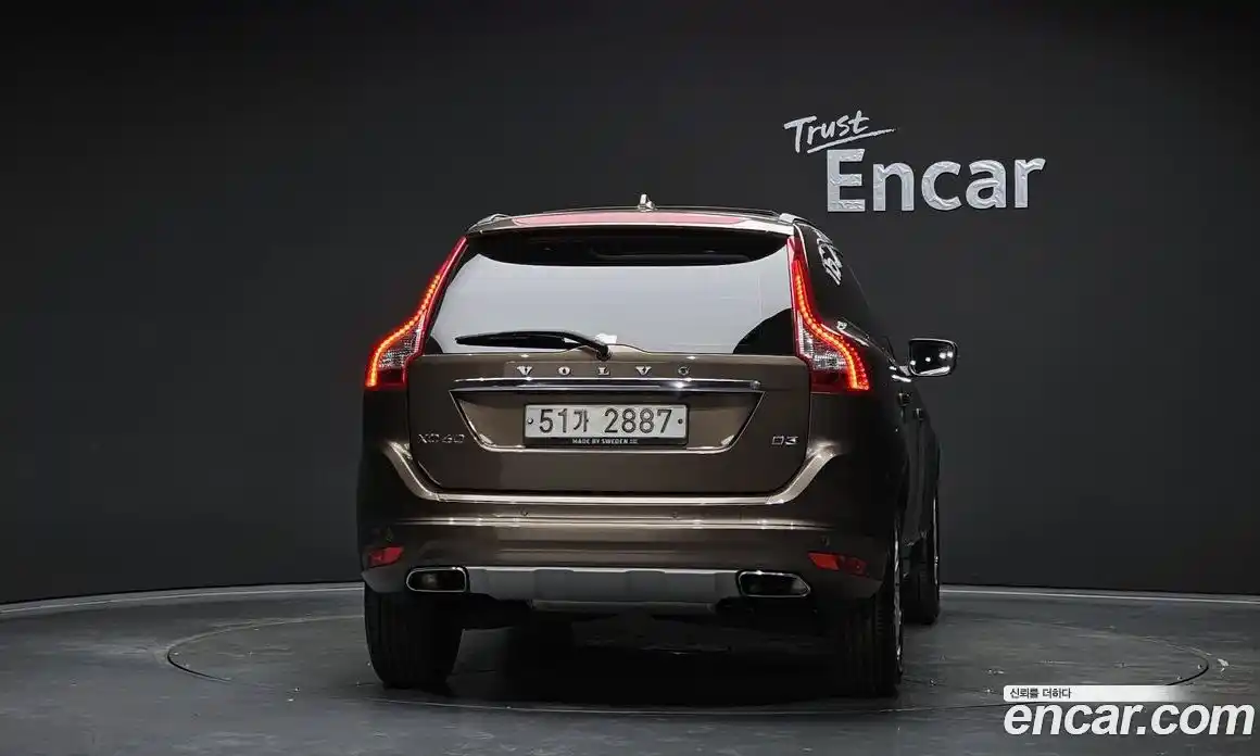 Volvo XC60 2017 2.0 Автомат в Москве № 373919, фото 4