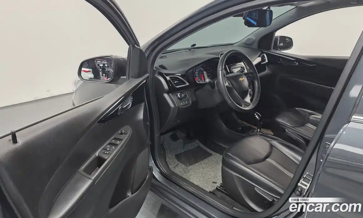 Chevrolet Spark 2021 1.0 Автомат в Москве № 37788, фото 3