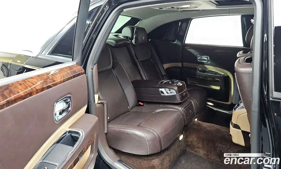 Rolls-Royce Ghost 2018 6.6 Автомат в Москве № 387499, фото 11