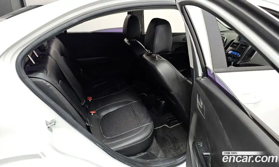 Chevrolet Aveo 2015 1.4 Автомат в Москве № 39413, фото 16