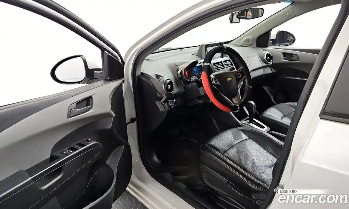 Chevrolet Aveo 2015 1.4 Автомат в Москве № 39413, фото 6