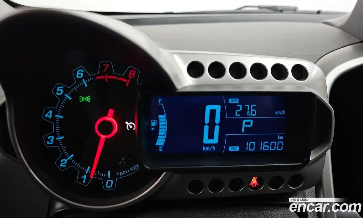 Chevrolet Aveo 2015 1.4 Автомат в Москве № 39413, фото 7