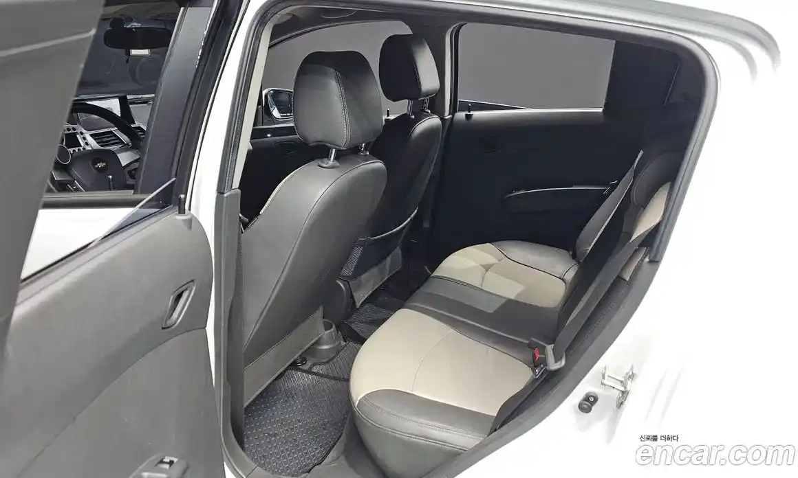 Chevrolet Spark 2012 1.0 Автомат в Москве № 41183, фото 12