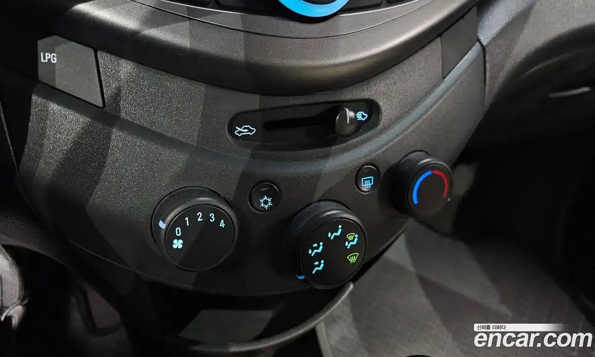 Chevrolet Spark 2012 1.0 Автомат в Москве № 41183, фото 18