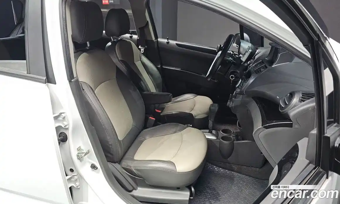 Chevrolet Spark 2012 1.0 Автомат в Москве № 41183, фото 10