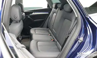 Audi Q5 2022 2.0 Автомат в Москве № 429544, миниатюра 11