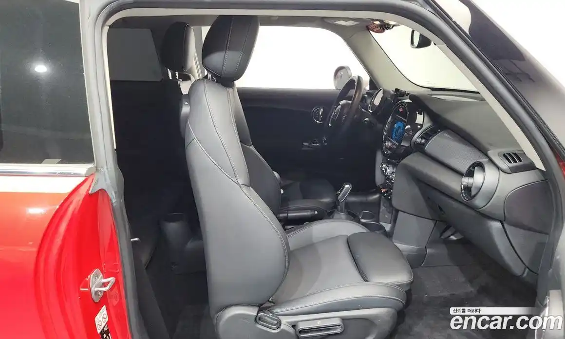 Mini Cooper 2020 1.5 Автомат в Москве № 431833, фото 11