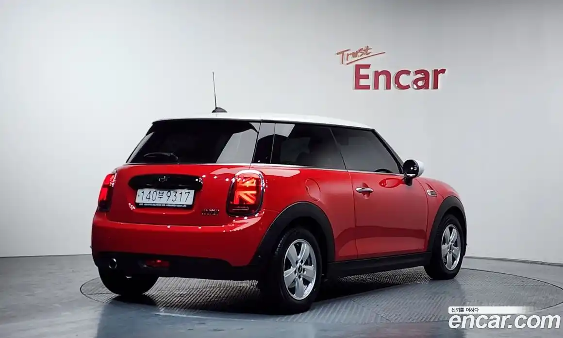 Mini Cooper 2020 1.5 Автомат в Москве № 431833, фото 2