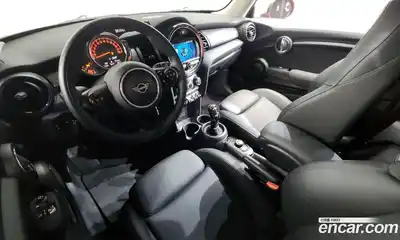 Mini Cooper 2020 1.5 Автомат в Москве № 431833, миниатюра 7