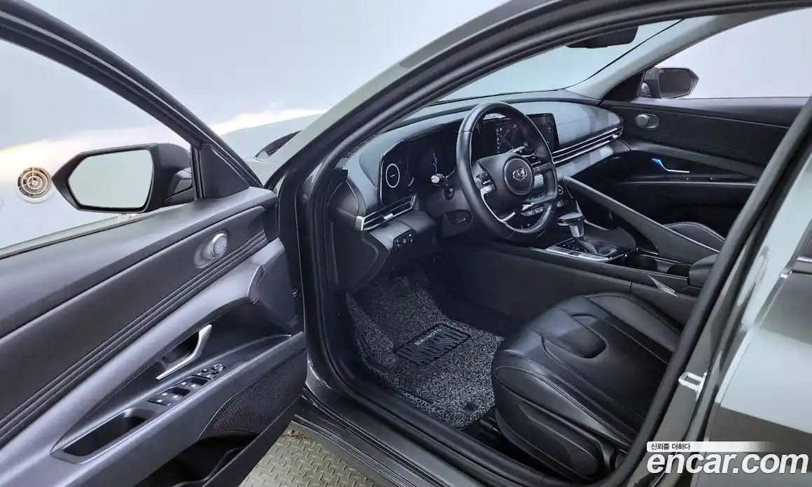 Hyundai Avante 2022 1.6 Автомат в Москве № 458224, фото 10