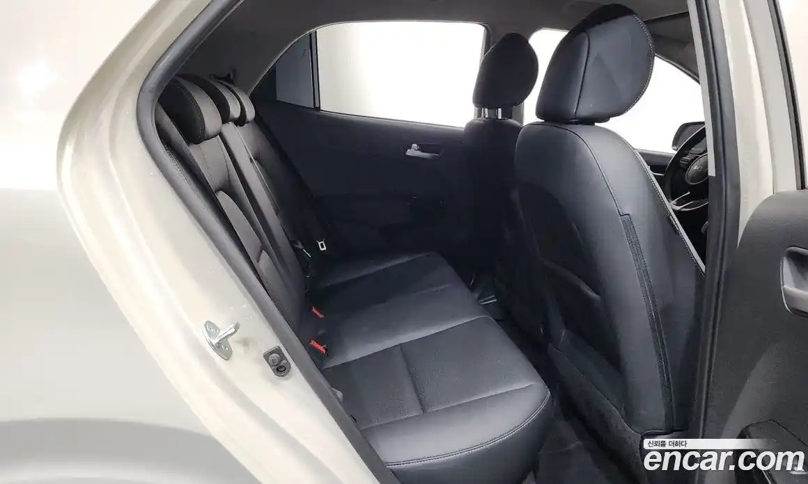 Kia Morning 2023 1.0 Автомат в Москве № 460456, фото 12