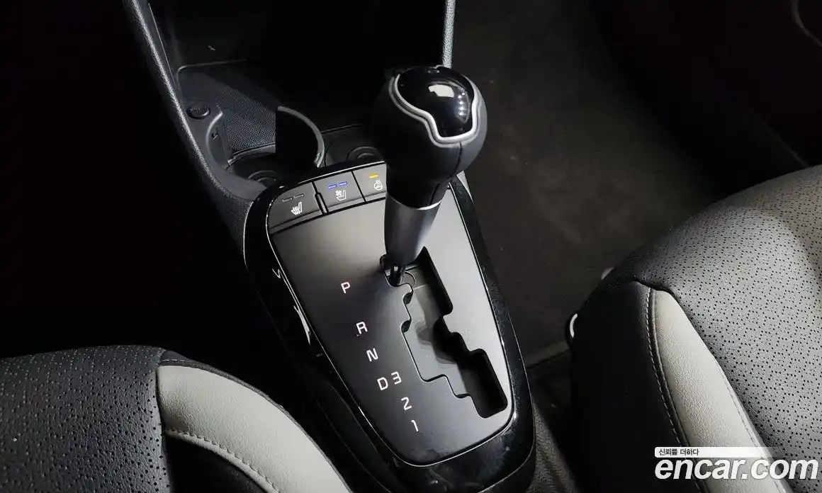 Kia Morning 2023 1.0 Автомат в Москве № 460456, фото 9