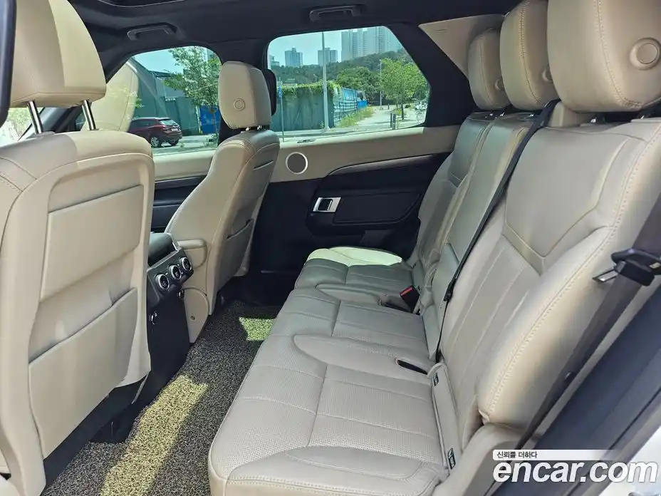 Land Rover Discovery 2017 2.0 Автомат в Москве № 471683, фото 11