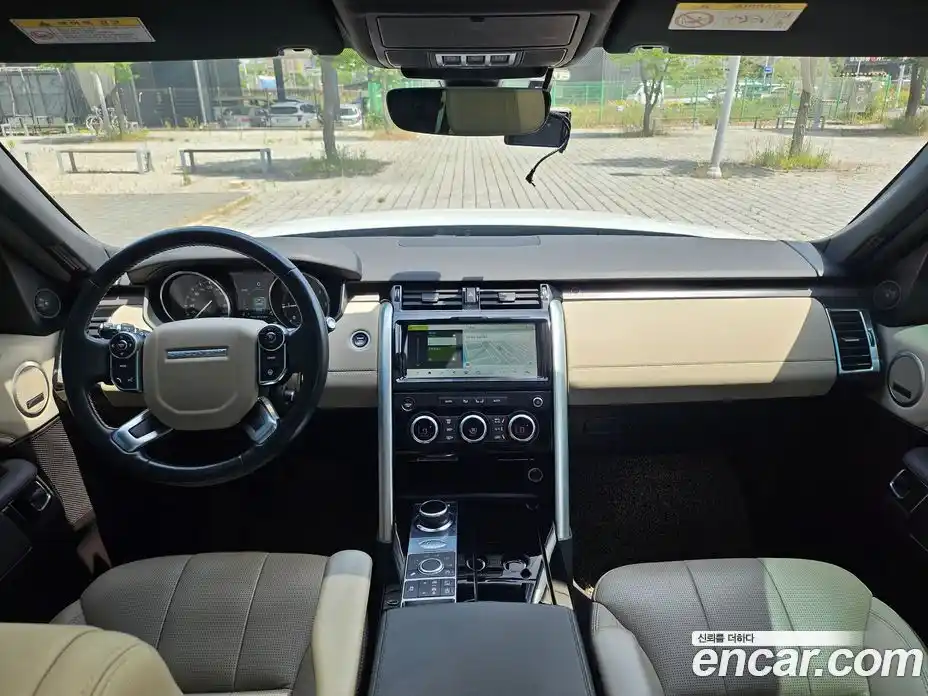 Land Rover Discovery 2017 2.0 Автомат в Москве № 471683, фото 17