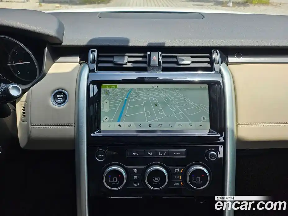 Land Rover Discovery 2017 2.0 Автомат в Москве № 471683, фото 19