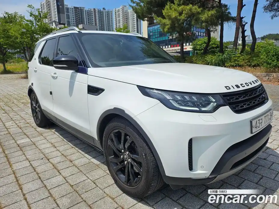 Land Rover Discovery 2017 2.0 Автомат в Москве № 471683, фото 3