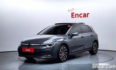 Volkswagen Golf, 2022