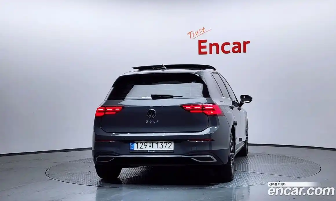 Volkswagen Golf 2022 2.0 Автомат в Москве № 472207, фото 4