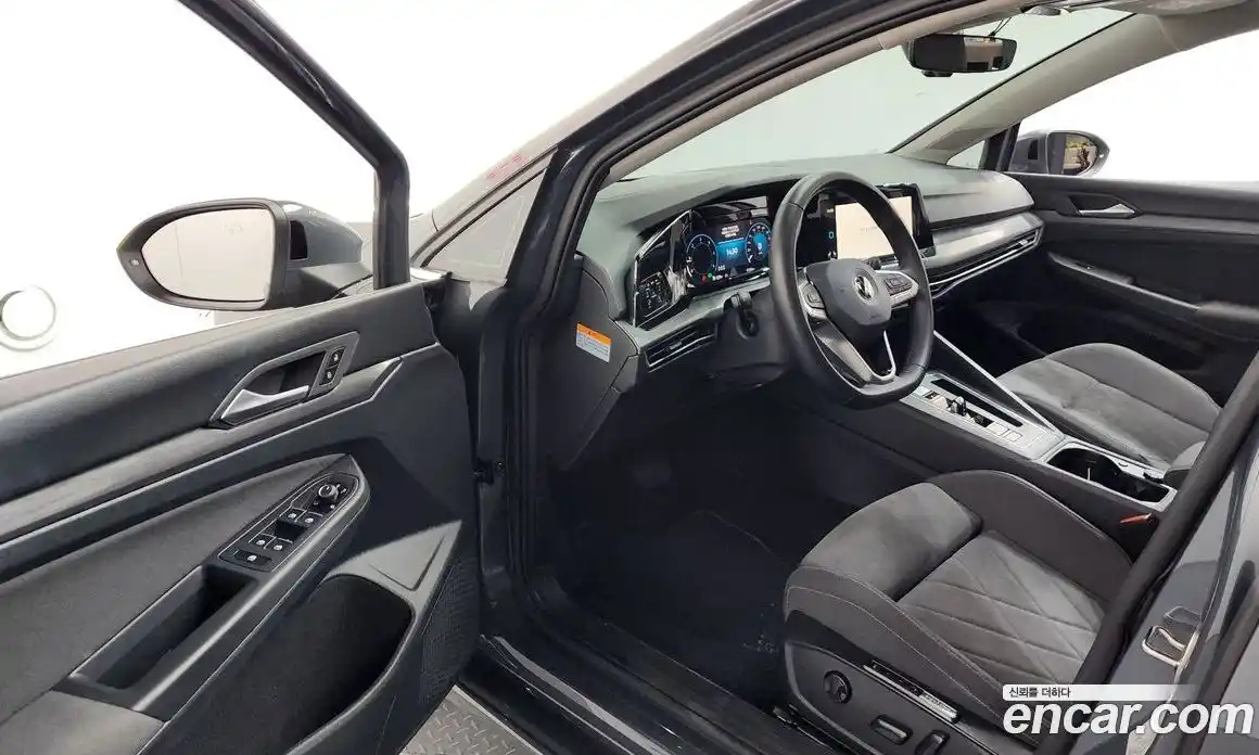 Volkswagen Golf 2022 2.0 Автомат в Москве № 472207, фото 10