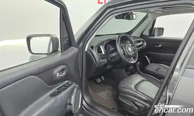 Jeep Renegade 2021 2.4 Автомат в Москве № 472705, миниатюра 10