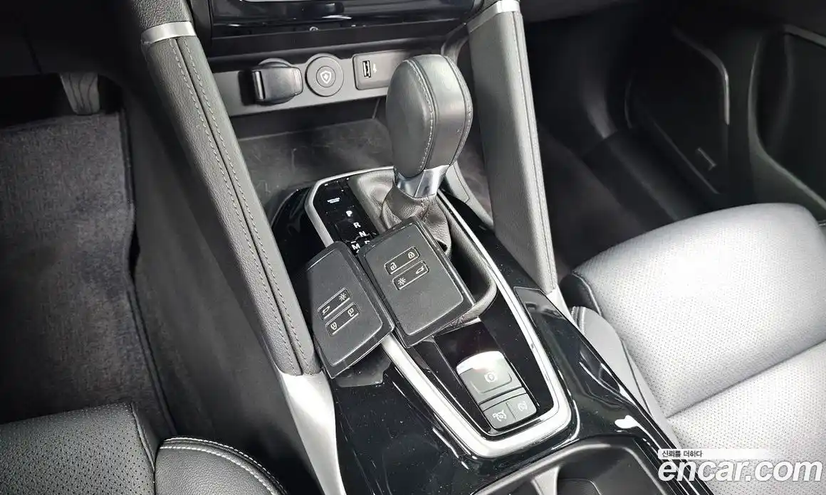 Renault QM6 2024 2.0 Автомат в Москве № 106654, фото 9