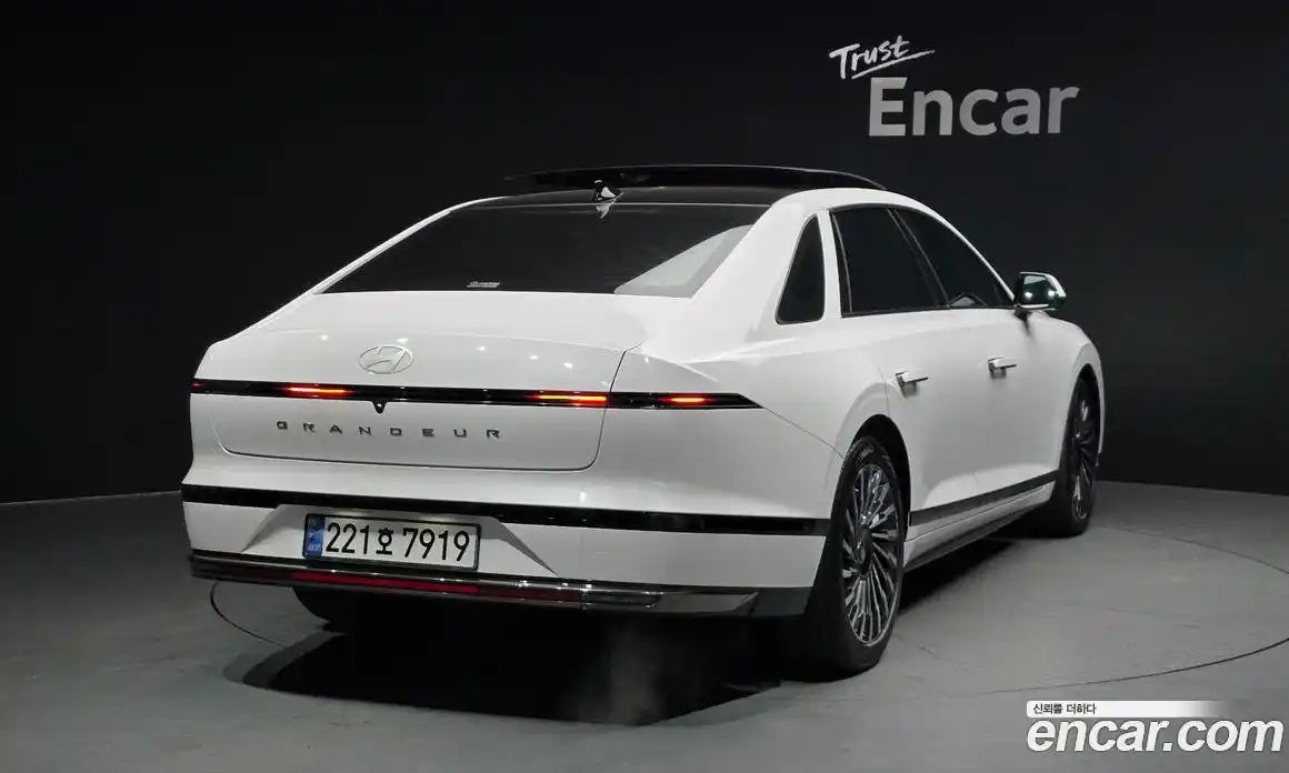 Hyundai Grandeur 2024 1.6 Автомат в Москве № 108860, фото 3