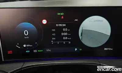 Hyundai Santa Fe 2024 1.6 Автомат в Москве № 112248, миниатюра 8