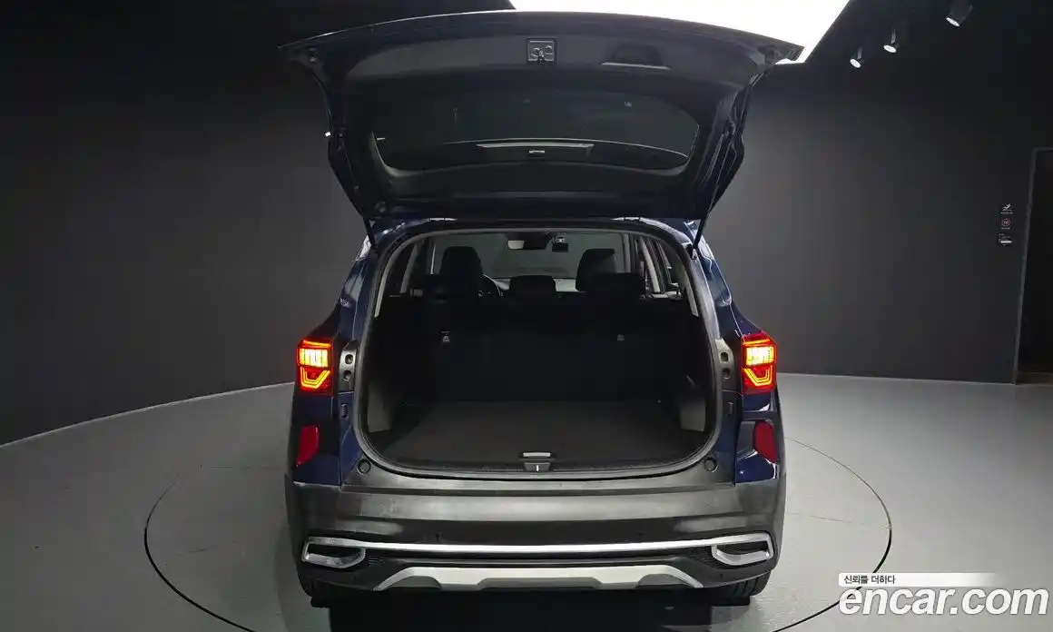 Kia Seltos 2023 1.6 Автомат в Москве № 121007, фото 20