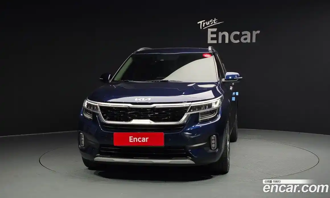 Kia Seltos 2023 1.6 Автомат в Москве № 121007, фото 3