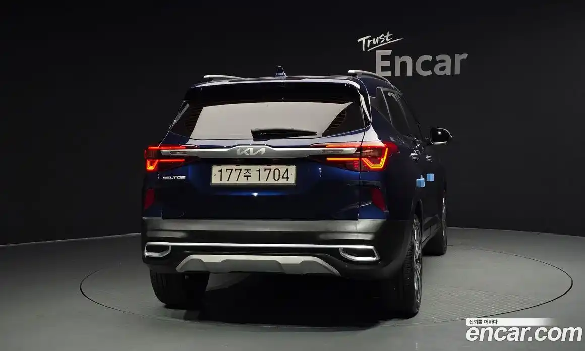 Kia Seltos 2023 1.6 Автомат в Москве № 121007, фото 4