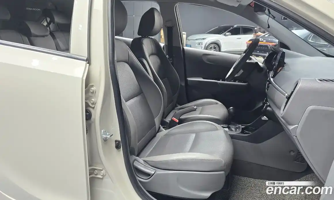 Kia Morning 2021 1.0 Автомат в Москве № 121198, фото 10