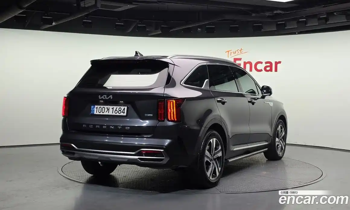 Kia Sorento 2022 1.6 Автомат в Москве № 121837, фото 4