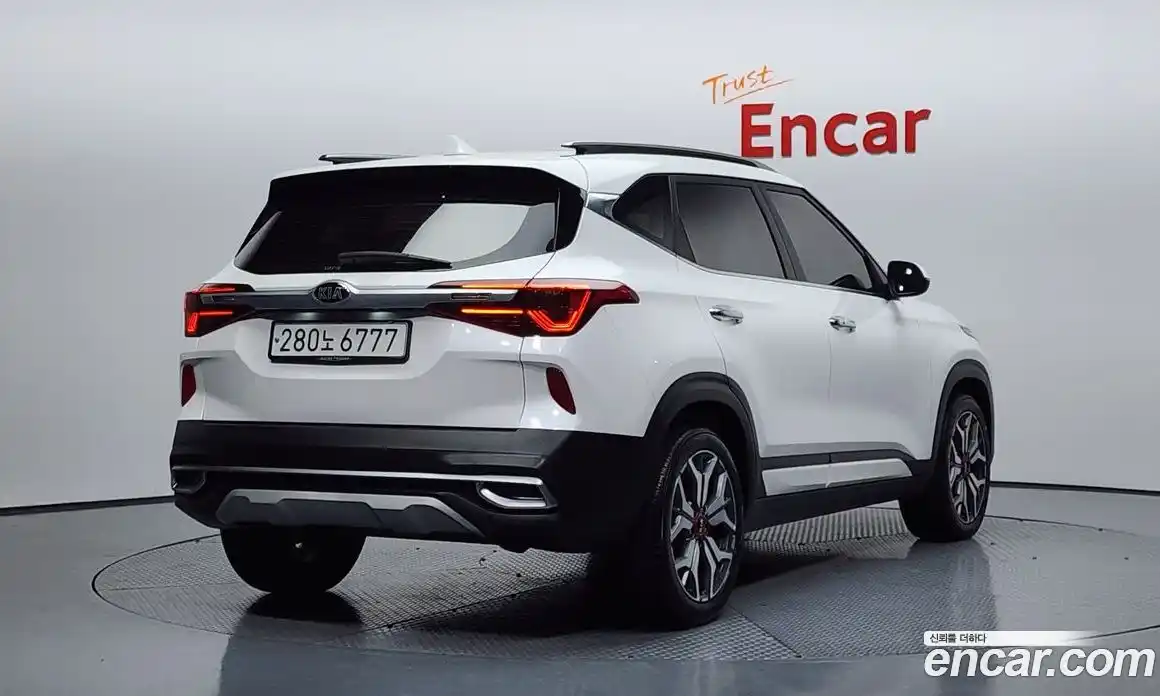 Kia Seltos 2020 1.6 Автомат в Москве № 122731, фото 16