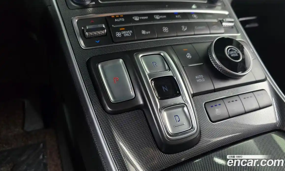 Hyundai Santa Fe 2022 1.6 Автомат в Москве № 126136, фото 19