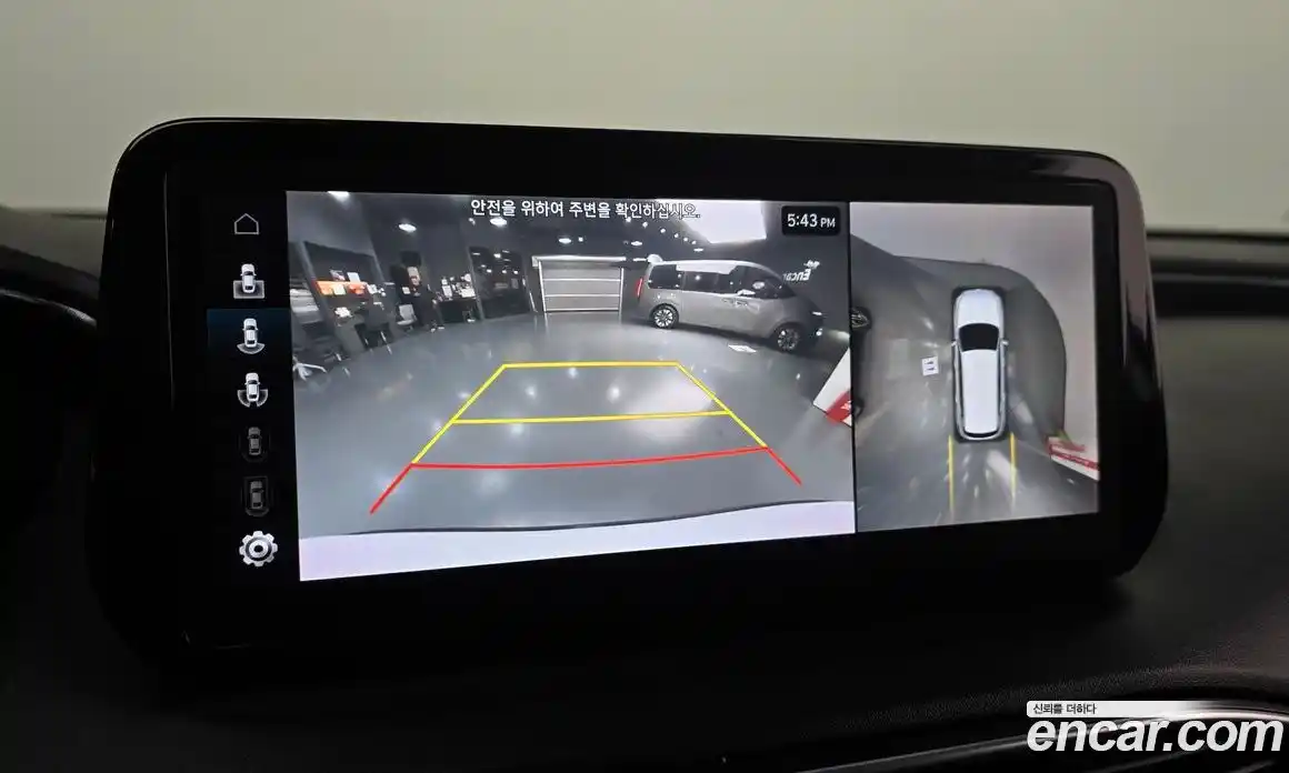 Hyundai Santa Fe 2022 1.6 Автомат в Москве № 126136, фото 4