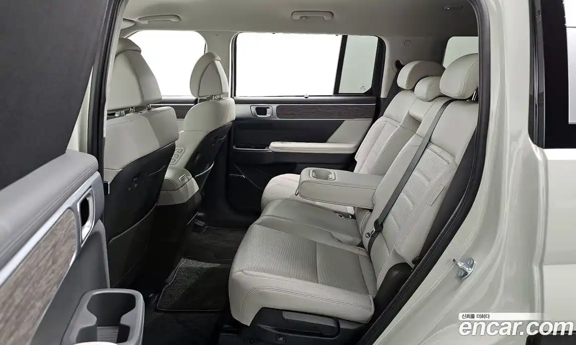 Hyundai Santa Fe 2024 2.5 Автомат в Москве № 129927, фото 19