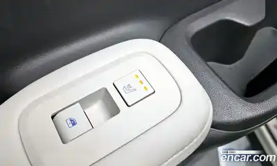 Hyundai Santa Fe 2024 2.5 Автомат в Москве № 129927, миниатюра 3