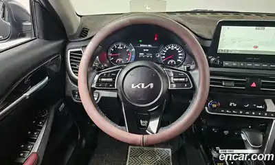 Kia Seltos 2022 1.6 Автомат в Москве № 133874, миниатюра 3