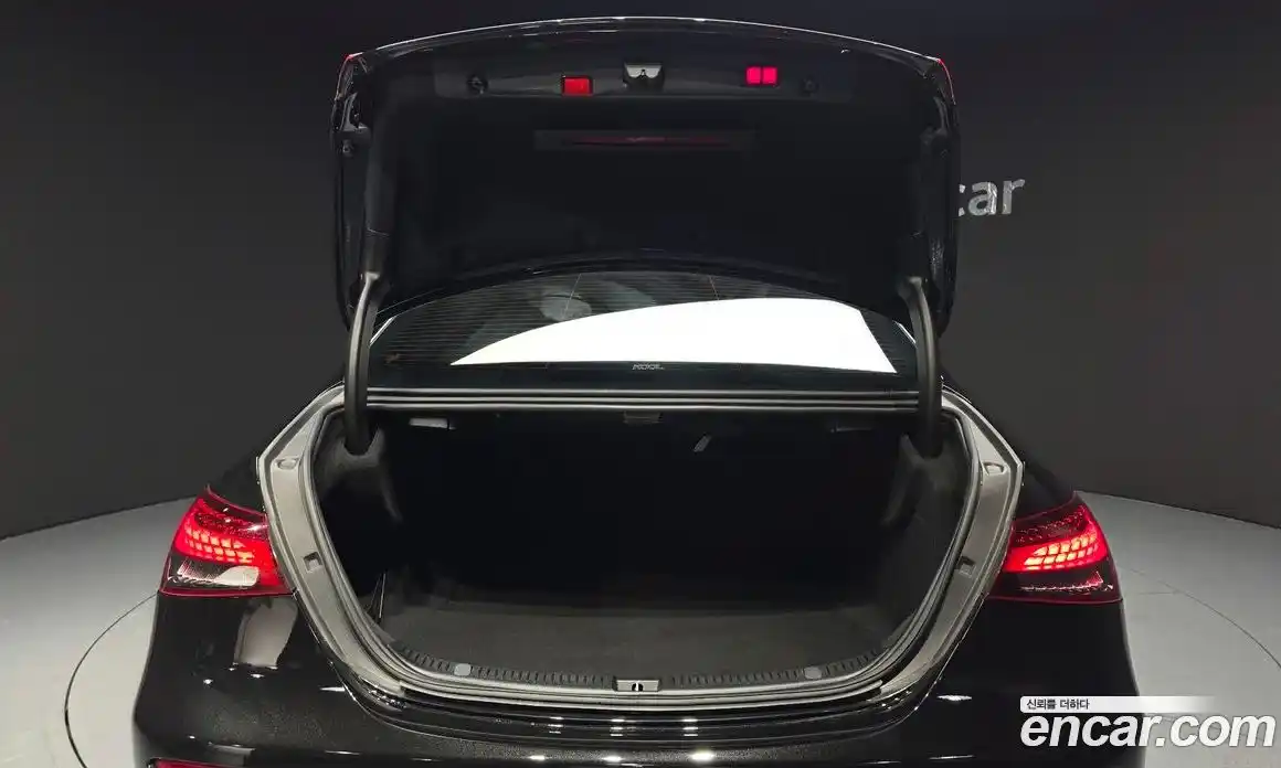 Mercedes-Benz E-Class 2021 1.9 Автомат в Москве № 142321, фото 13