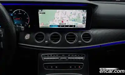 Mercedes-Benz E-Class 2021 1.9 Автомат в Москве № 142321, миниатюра 6