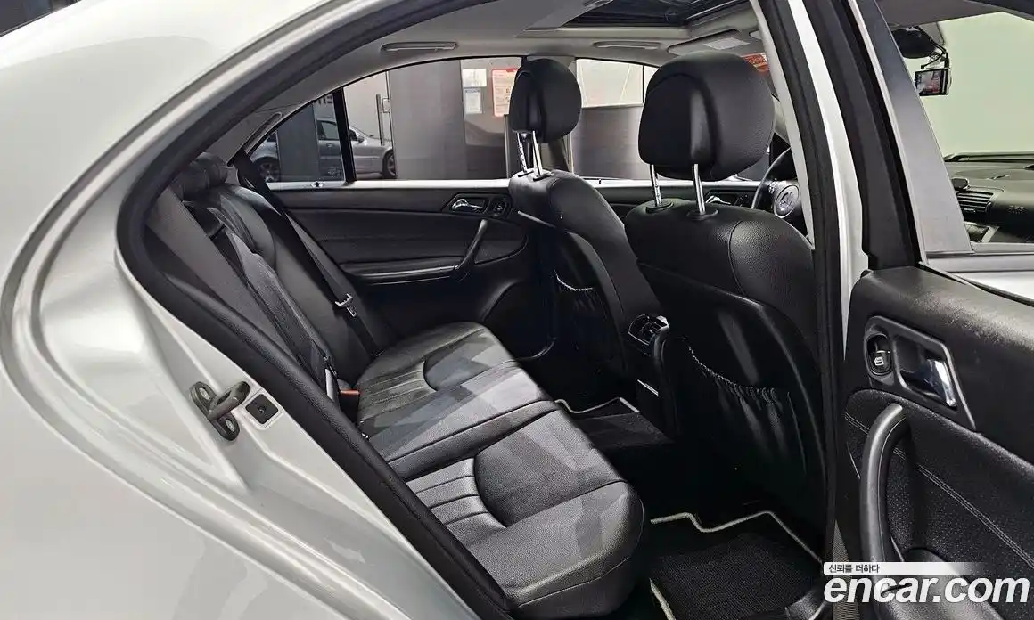 Mercedes-Benz C-Class 2007 2.5 Автомат в Москве № 142888, фото 15