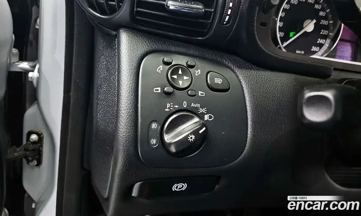 Mercedes-Benz C-Class 2007 2.5 Автомат в Москве № 142888, фото 7