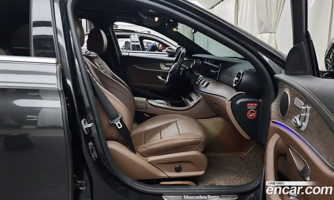 Mercedes-Benz E-Class 2021 2.0 Автомат в Москве № 143558, фото 11